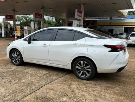 Nissan VERSA Advance 1.6 16V Flex Aut.