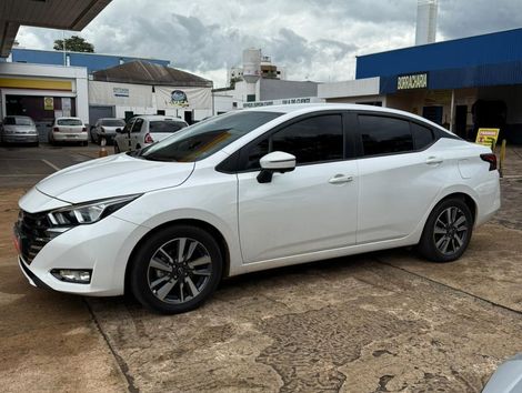 Nissan VERSA Advance 1.6 16V Flex Aut.
