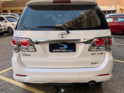 Toyota Hilux CD SRV D4-D 4x4 3.0 TDI Diesel Aut