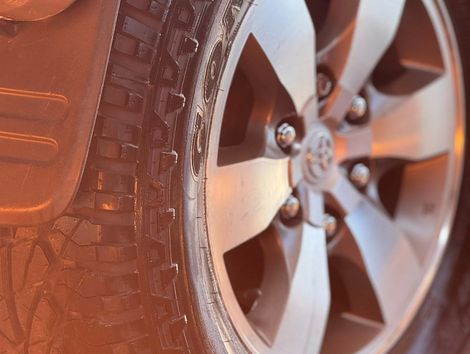 Toyota Hilux SW4 SRV D4-D 4x4 3.0 TDI Dies. Mec