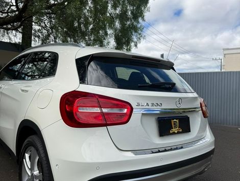 Mercedes GLA 200 Vision 1.6/1.6 TB 16V Flex Aut.