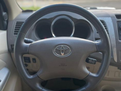 Toyota Hilux SW4 SR D4-D 4x4 3.0 TDI Dies. Aut