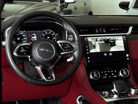 Jaguar F-PACE SVR Supercharged 5.0 V8