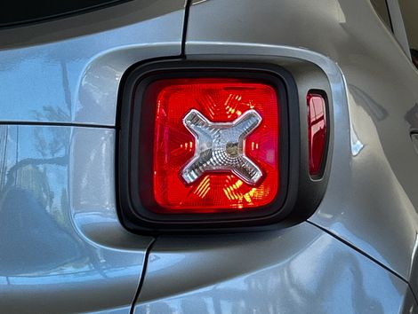 Jeep Renegade 1.8 4x2 Flex 16V Aut.