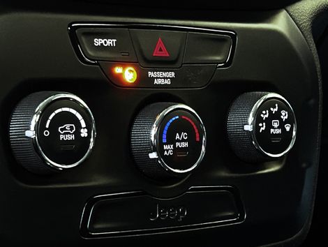 Jeep Renegade 1.8 4x2 Flex 16V Aut.
