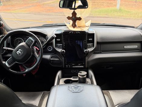 RAM 2500 LARAM. 6.7 NIGHT ED. TB CD 4x4 Die.