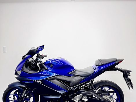 YAMAHA YZF R-3 321/ABS