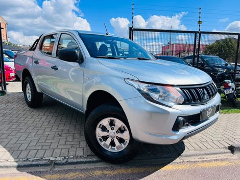 Mitsubishi L200 Triton Sport GLX 2.4 CD Diesel Mec.