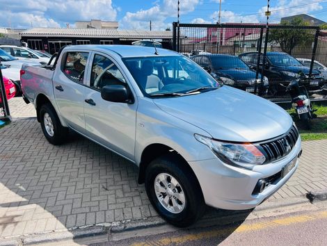 Mitsubishi L200 Triton Sport GLX 2.4 CD Diesel Mec.