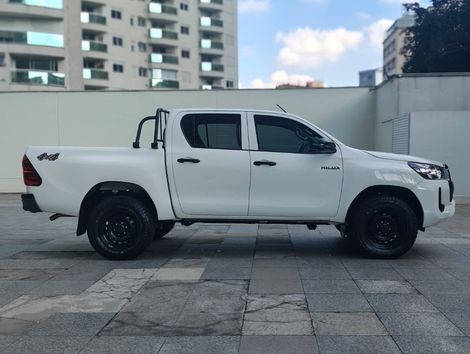 Toyota Hilux CD 4x4 2.8 Diesel Mec.