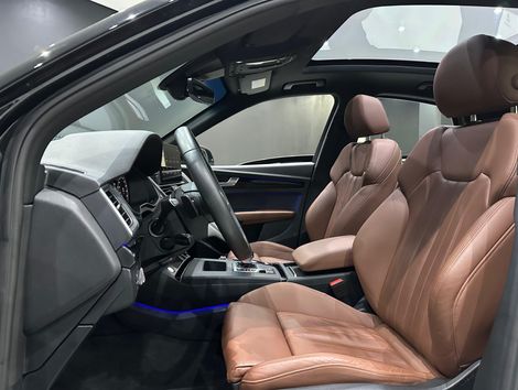 Audi Q5 SB P Black. 2.0 TFSIe S.Tr. Qt (Hib.)