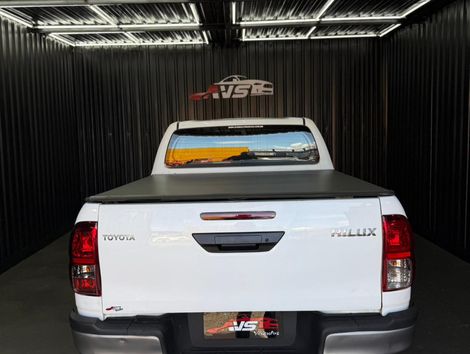 Toyota Hilux CD 4x4 2.8 Diesel Mec.