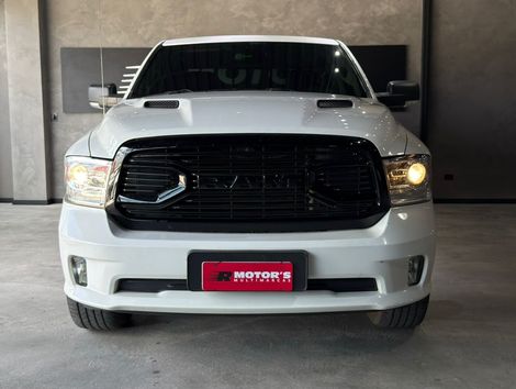 RAM CLASSIC LARAMIE NIGHT ED. 5.7 4X4 Aut.