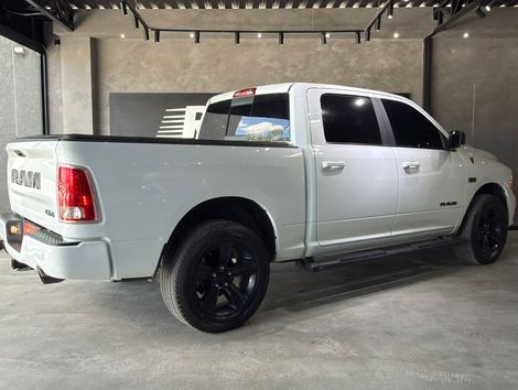 RAM CLASSIC LARAMIE NIGHT ED. 5.7 4X4 Aut.