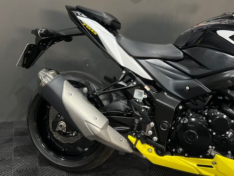 SUZUKI GSX-S 750