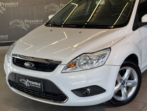 Ford Focus 1.6 S/SE/SE Plus Flex 8V/16V  5p