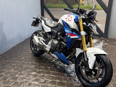 BMW F 900 R