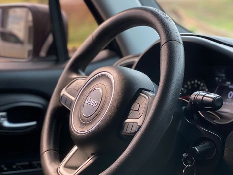 Jeep Renegade 1.8 4x2 Flex 16V Aut.