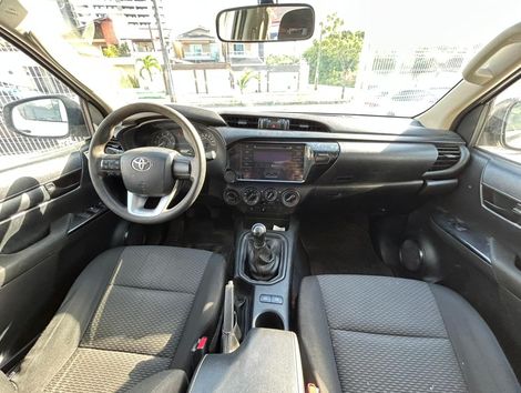Toyota Hilux CD 4x4 2.8 Diesel Mec.