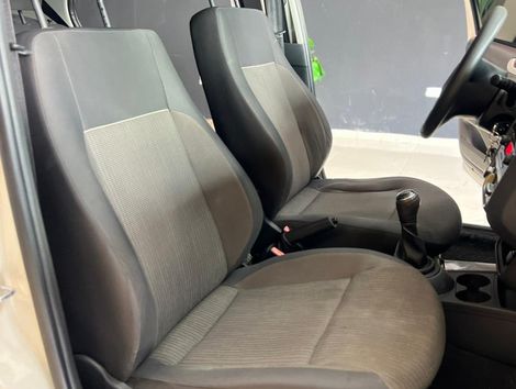 VolksWagen VOYAGE TREND 1.6 Mi Total Flex 8V 4p