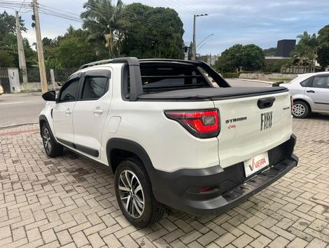 Fiat Strada Volcano 1.3 Flex 8V CD