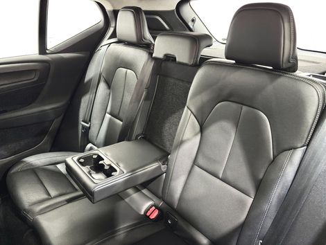 Volvo XC 40 T-4 MOMENTUM 2.0 190cv FWD