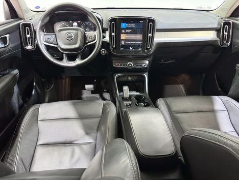 Volvo XC 40 T-4 MOMENTUM 2.0 190cv FWD