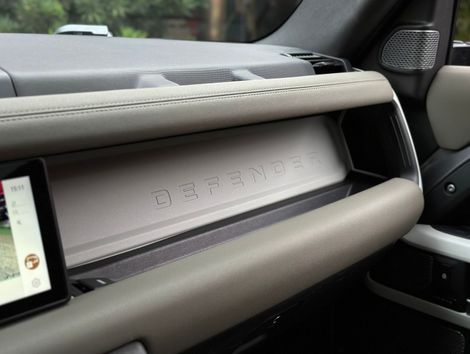 Land Rover Defender 110 2.0 Turbo SE Si4 Aut.