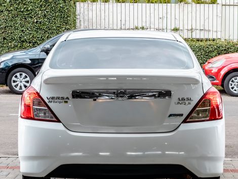 Nissan VERSA UNIQUE 1.6 16V FlexStart 4p Aut.