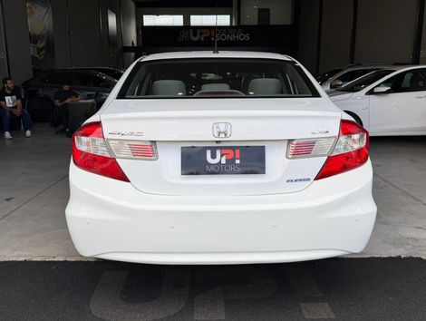 Honda Civic Sedan LXS 1.8/1.8 Flex 16V Aut. 4p