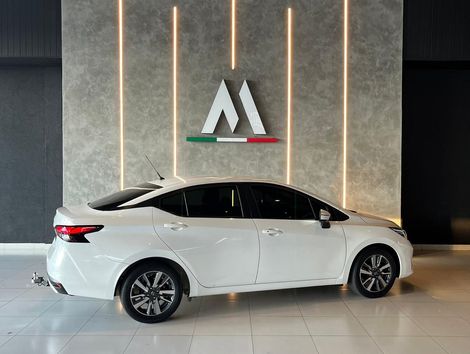 Nissan VERSA Advance 1.6 16V Flex Aut.