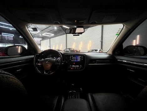 Mitsubishi OUTLANDER 2.2 165cv Diesel Aut.