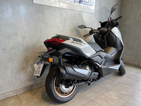 YAMAHA XMAX 300 CONNECTED 