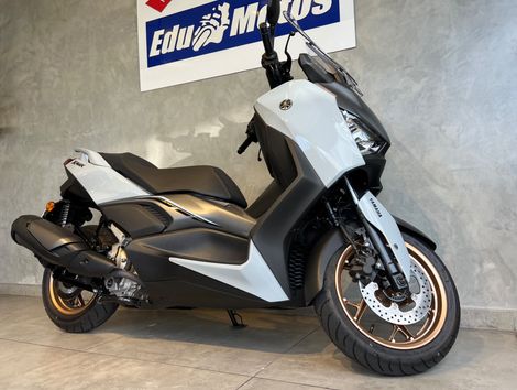 YAMAHA XMAX 300 CONNECTED 