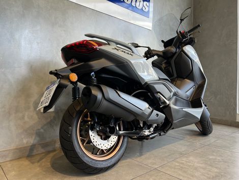YAMAHA XMAX 300 CONNECTED 