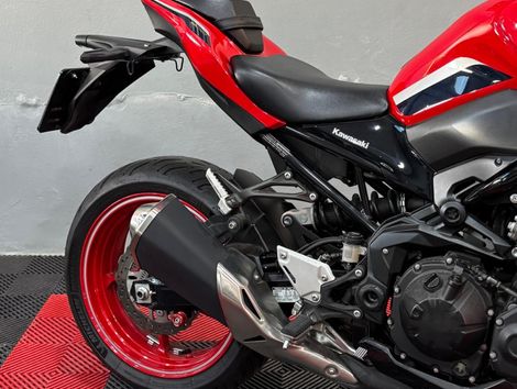 KAWASAKI Z 900