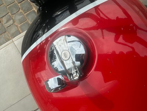 Royal Enfield Interceptor 650 Custom 