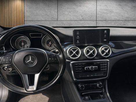 Mercedes CLA-200 First Edition 1.6 TB 16V  Aut.