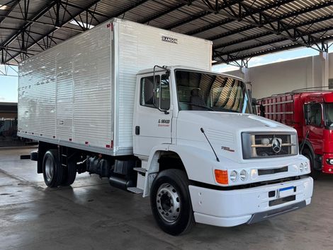 MERCEDES-BENZ L-1318 2p (diesel)