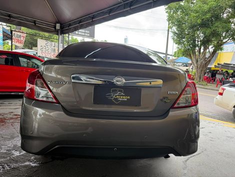 Nissan VERSA V-DRIVE Esp.Ed. 1.6 16v Flex Aut.