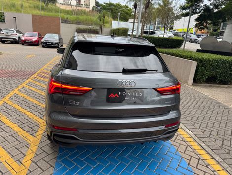 Audi Q3 Perf. Black 2.0 TFSI Tiptr. Quattro