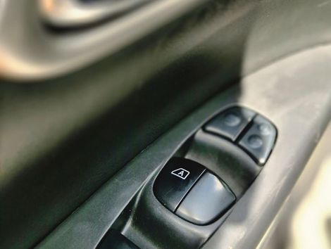 Nissan Sentra SV 2.0 FlexStart 16V Aut.