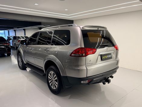 Mitsubishi Pajero HPE 3.5 4x4 Flex 5p Aut.