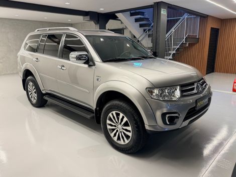 Mitsubishi Pajero HPE 3.5 4x4 Flex 5p Aut.