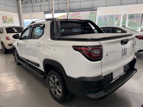 Fiat Strada Volcano 1.3 Flex 8V CD