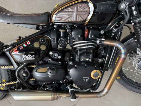 TRIUMPH BONNEVILLE BOBBER BLACK 1200cc