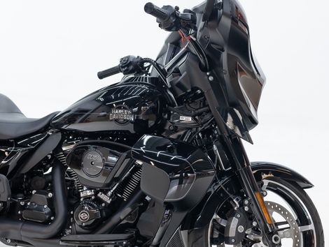 Harley STREET GLIDE ULTRA FLHXU