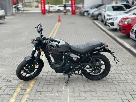 Royal Enfield Hunter 350 Dapper