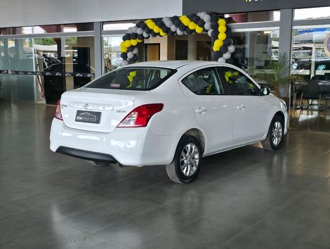 Nissan VERSA SV 1.6 16V FlexStart 4p Aut.