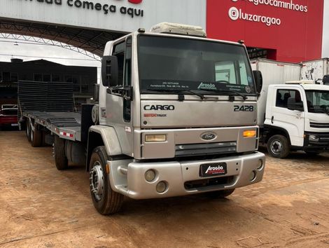 FORD CARGO 2428 E T 3-Eixos 2p (diesel)